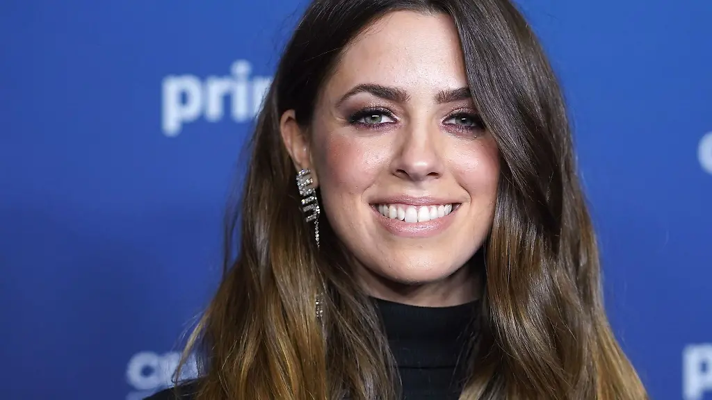 Saengerin-Vanessa-Mai-bei-einer-Aktion-von-Prominenten-im-Zoo-Palast