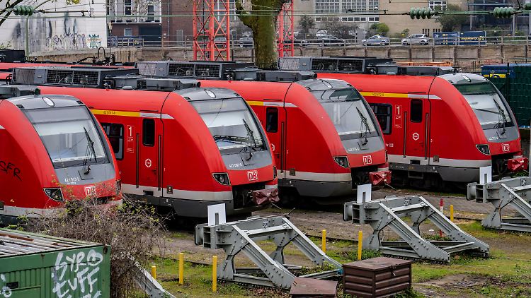 Die GDL bereitet nach Bahn-Angaben Streiks der Lokführer vor.