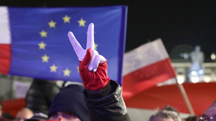 Die Justizreform hatte in Polen breiten Protest ausgelöst. Die EU legte Milliardenzahlungen an das Land auf Eis.