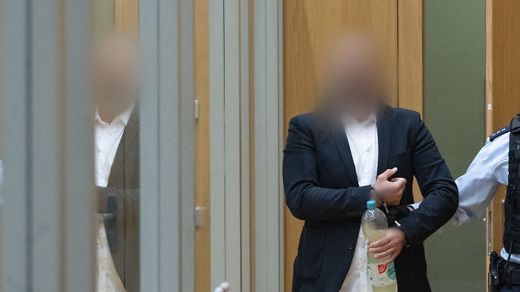 Der verurteilte 55-jährige Mann soll der "Reichsbürger"-Szene angehören.