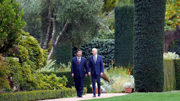 Biden und Xi haben vereinbart, "auf der Basis von Gleichheit und Respekt" die Kommunikation zwischen hochrangigen Militärs wieder aufzunehmen.  