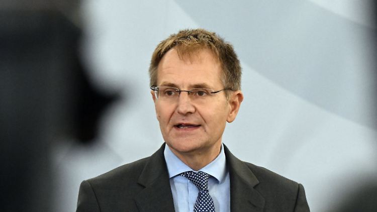 Auf Betreiben des Generalbundesanwalts wurden rund 20 Objekte und Vereinsräume durchforstet.