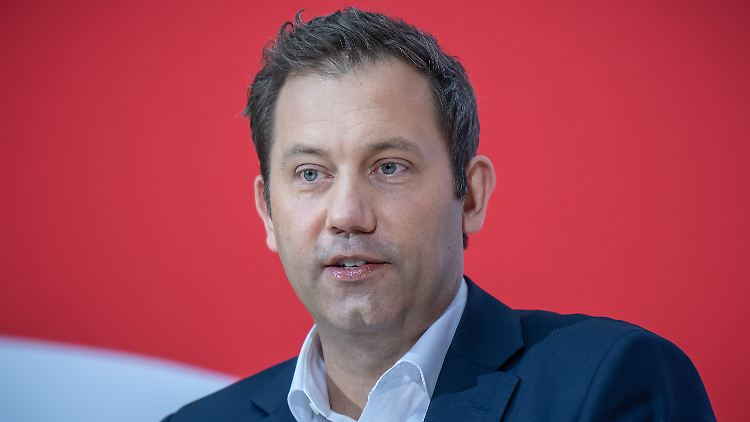Klingbeil fordert "grundlegende Gespräche" in der Ampelkoalition.