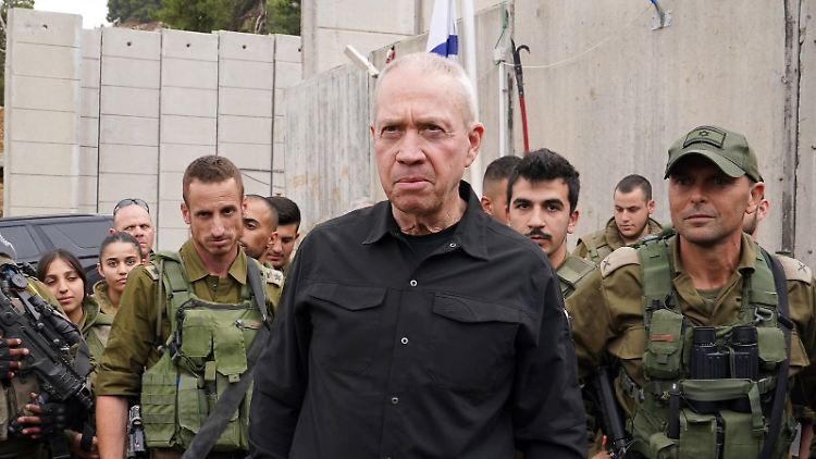 Der 65-jährige Joav Galant ist seit Ende vergangenen Jahres Israels Verteidigungsminister.