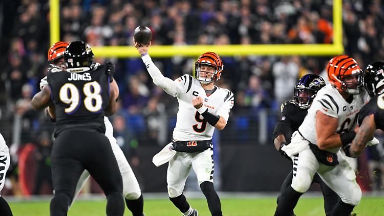 Joe Burrow musste die Niederlage seiner Bengals unter Schmerzen verfolgen.