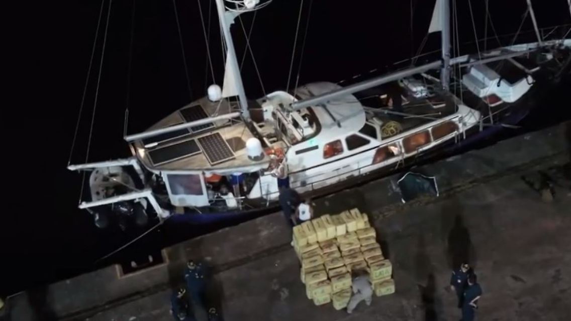 Drogenboot.JPG