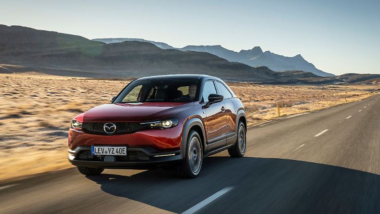 Mit einem Range Extender an Bord steigt die Reichweite des MX-30 laut Mazda von 200 auf im besten Fall rund 700 Kilometer.