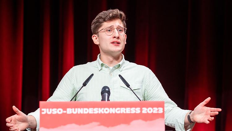 Philipp Türmer, der neue Juso-Bundesvorsitzende, bei seiner Bewerbungsrede auf dem Bundeskongress. 