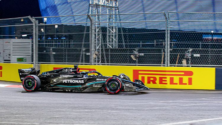George Russell holte im Mercedes die Bestzeit. 