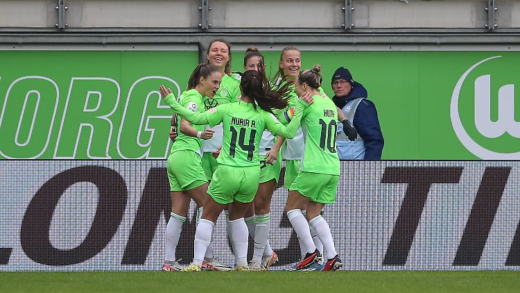 Die Frauen des VfL Wolfsburg sind zumindest zwischenzeitlich Tabellenführer.