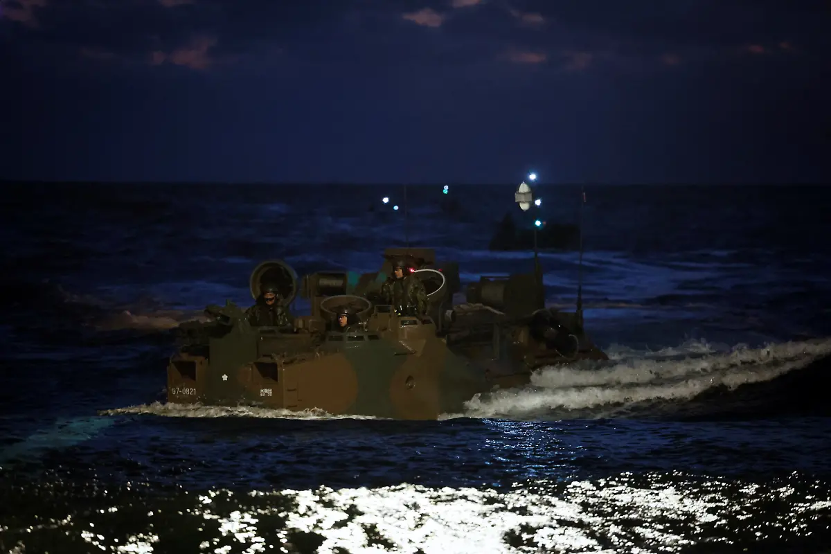 2024-01-10T230716Z-29202637-RC2LD4A71PTI-RTRMADP-3-JAPAN-DEFENCE-WOMEN