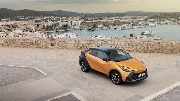 In der Toyota-Modellpalette ragt der neue CH-R vor allem wegen seines Designs heraus.