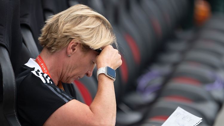 Martina Voss-Tecklenburg räumt eigene Fehler ein.