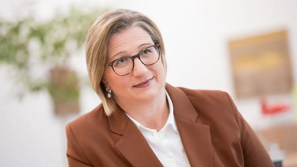 Die-saarlaendische-Ministerpraesidentin-Anke-Rehlinger-SPD
