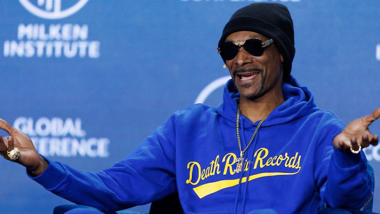 Da lacht er: Snoop Doggs angekündigte Abstinenz vom Kiffen stellte sich als PR-Coup heraus. 