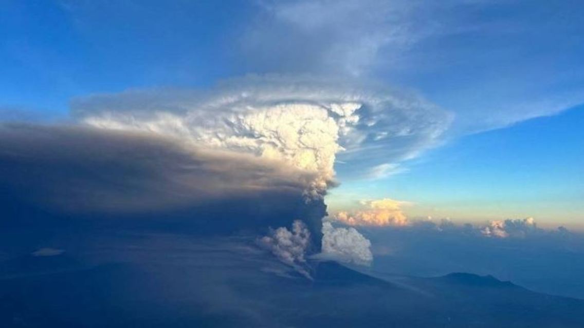 Wolke_Vulkan.JPG