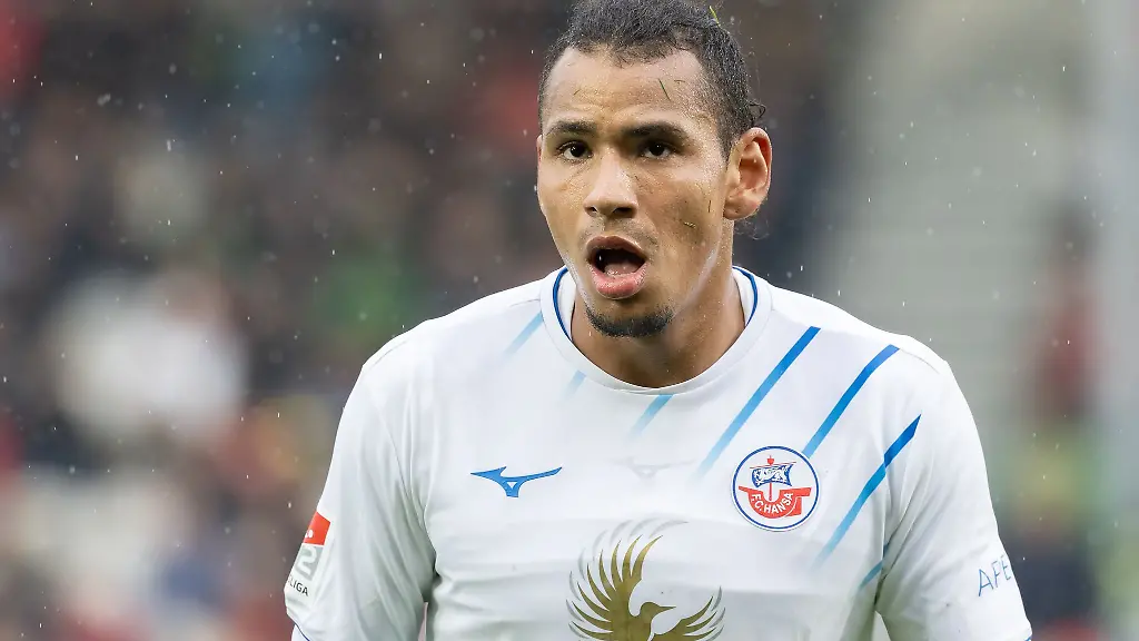 Juan-Jose-Perea-Mendoza-Hansa-Rostock-18-Perea-traf-im-Test-gegen-Linz