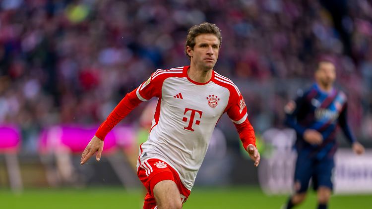 Thomas Müller rennt.