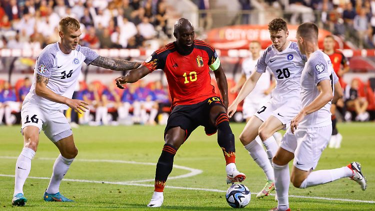 Romelu Lukaku hat Estland im letzten EM-Quali-Spiel fast alleine besiegt, erzielte beim 5:0 gegen den Fußballzwerg vier Tore.