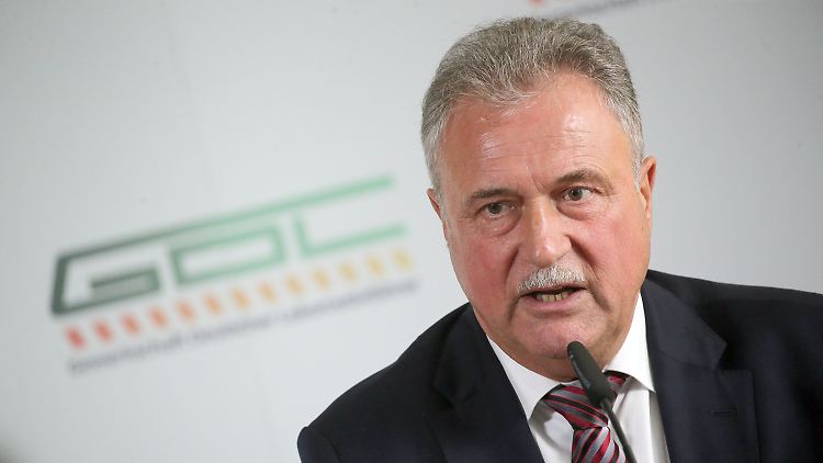 GDL-Chef Weselsky wirft der Deutschen Bahn vor, kein Interesse daran zu haben, Berufe bei dem Konzern aufzuwerten.