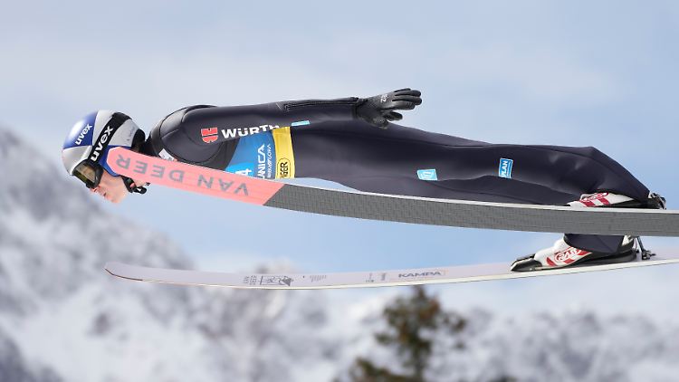 Für Andreas Wellinger, hier im April 2023, geht es ganz entspannt wieder los. 