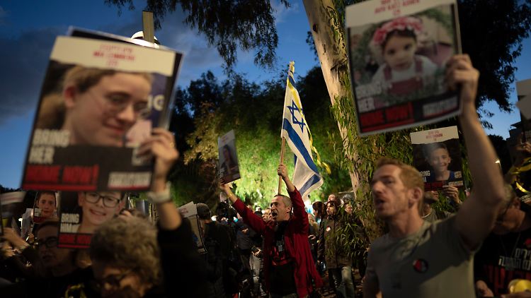 Rund 240 entführte Israelis befinden sich in der Gewalt der Hamas.