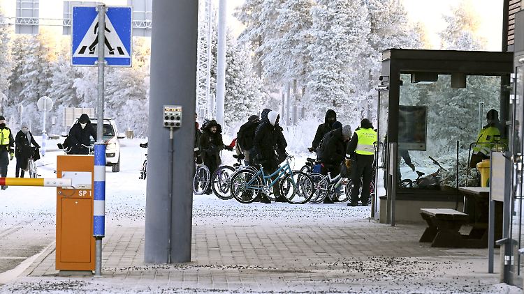 Finnland registriert an der russischen Grenze eine wachsende Zahl von Migranten ohne gültige Papiere.