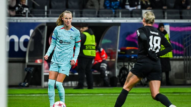 Am Ende war Barcelona mit Caroline Graham-Hansen (l.) zu stark für Eintracht Frankfurt. 