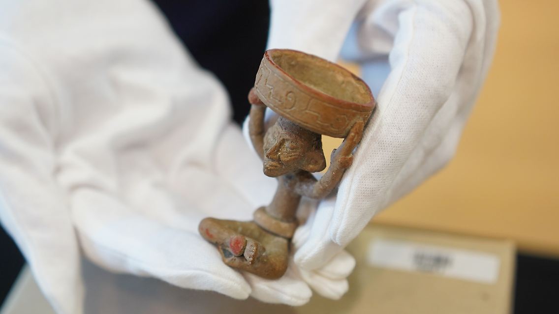Eine aus Mexiko stammende und etwa 1700 Jahre alte Figur.