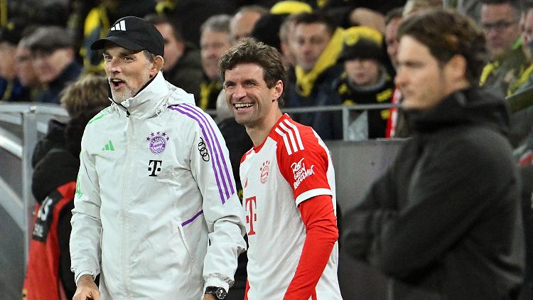 Tuchel und Superjoker Müller bei einem Spaziergang im Dortmunder Westfalenstadion im frühen November.