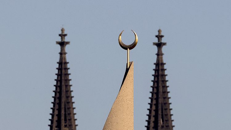 Die Ditib, in deren Moschee in Köln-Chorweiler der Taliban-Auftritt stattfand, distanzierte sich davon. 