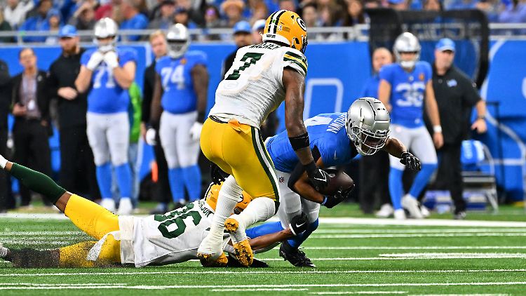 Amon-Ra St. Brown (rechts) konnte im Spiel gegen die Green Bay Packers diesmal nicht viel bewegen.