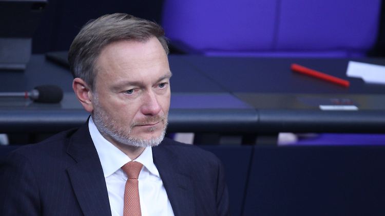 Es ist keine leichte Woche für den deutschen Finanzminister.