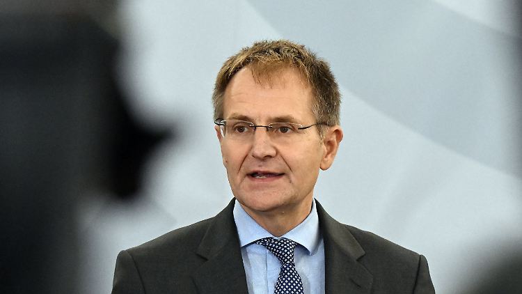 Legte beide Jura-Staatsexamen mit Bestnoten ab: Peter Frank.