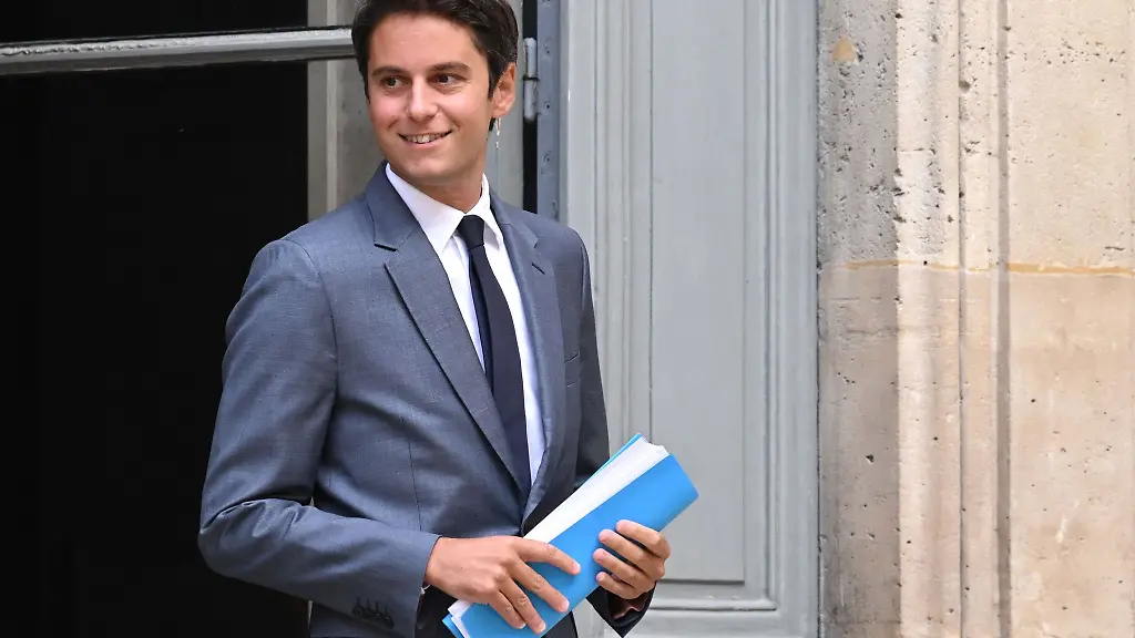 Gabriel-Attal-war-bislang-Bildungsminister-in-Frankreich-Nun-wurde-er-von-Praesident-Macron-zum-Premierminister-ernannt-Archivbild