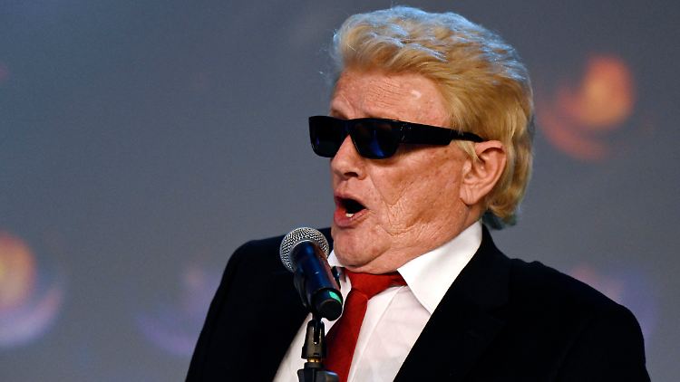 "Hannelore hätte gewollt, dass er weitersingt": Heino.
