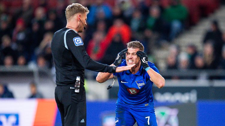 Herthas Florian Niederlechner hatte Grund zum Ärgern.