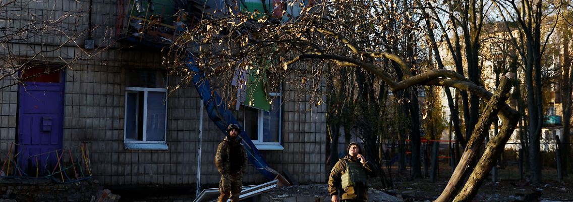 2023-11-25T065953Z_315631649_RC26K4A8QDB4_RTRMADP_3_UKRAINE-CRISIS-ATTACK-KYIV.JPG