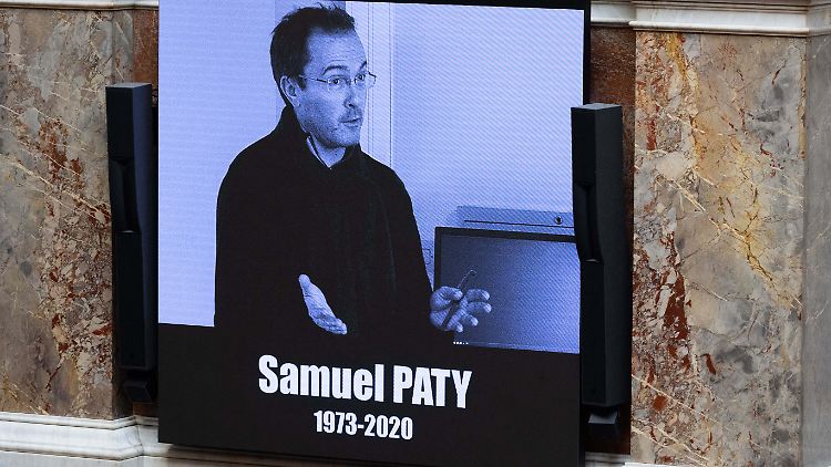 Vor dem Mord an Samuel Paty war dieser bereits wegen der Aggressivität gegen seine Person besorgt. 