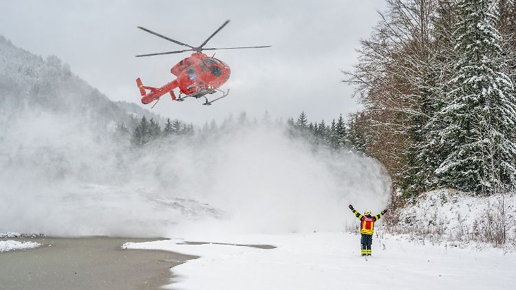 Der Schnee erschwerte die Suche nach der verunglückten Maschine.