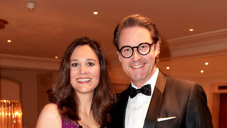 Glücklich über Tochter Cecilia: Andreas Scheuer und Ehefrau Julia. 