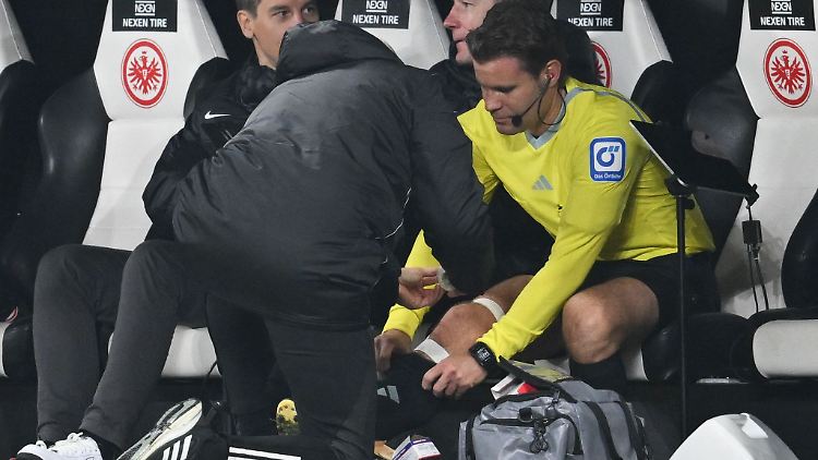 Brych wurde zunächst behandelt, musste dann jedoch die Spielleitung abgeben.