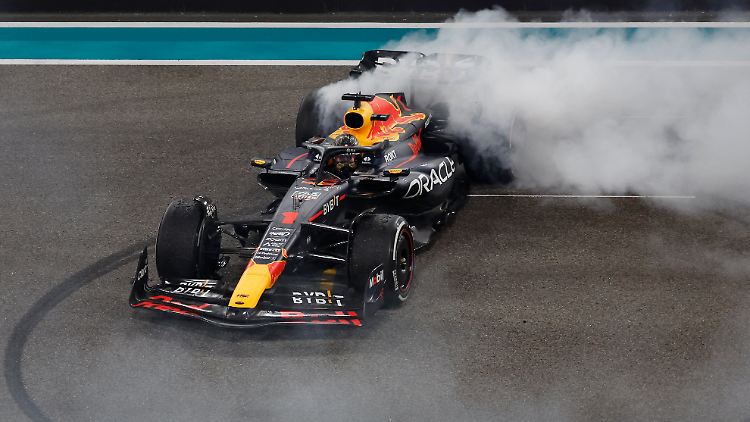 Ein bisschen Show am Ende der Saison: Max Verstappen kann es sich leisten.