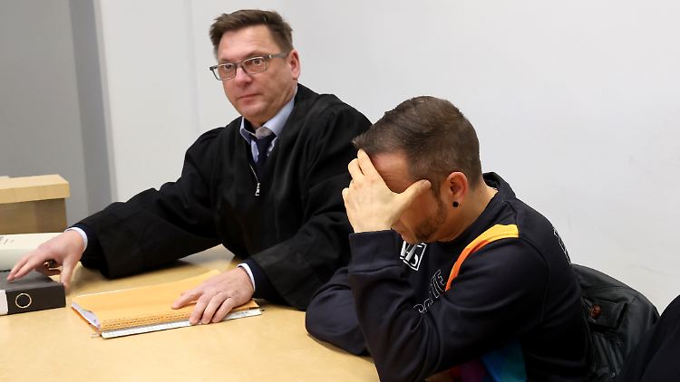 Der Anwalt des Angeklagten kündigte Berufung an.