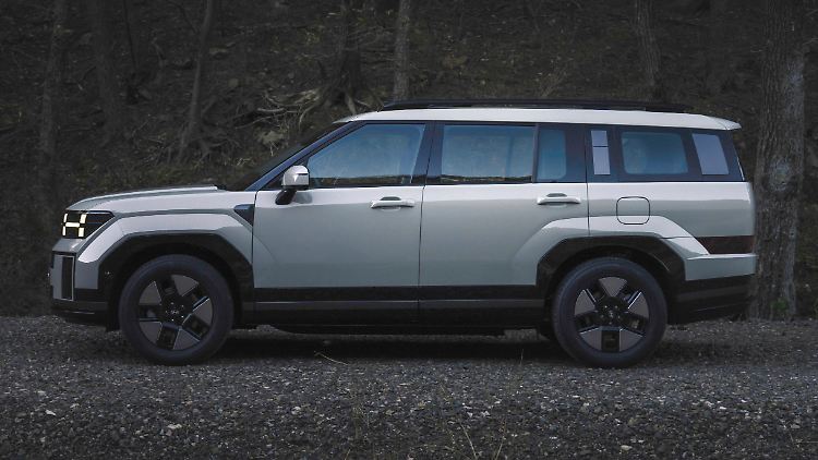 So lang, wie der Hyundai Santa Fe aussieht, ist er gar nicht mit 4,83 Metern.