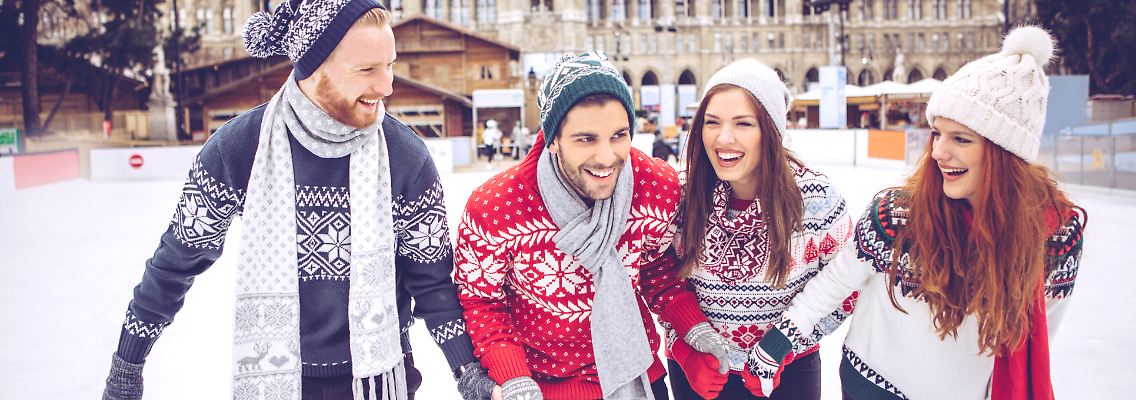 Hässliche Weihnachtspullover dürfen im Dezember nicht fehlen: Das sind die besten Modelle.