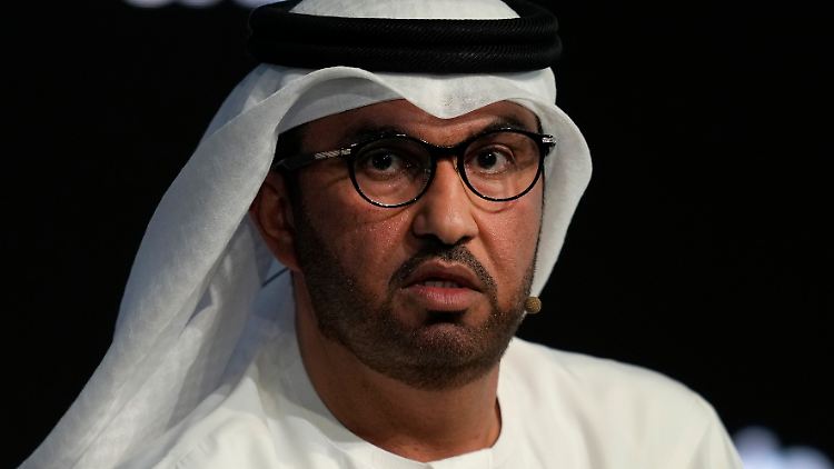 Al-Dschaber selbst sieht sich als Manager von Nachhaltigkeit und Dekarbonisierung. Aber er ist auch Chef des staatlichen Ölkonzerns der VAE.