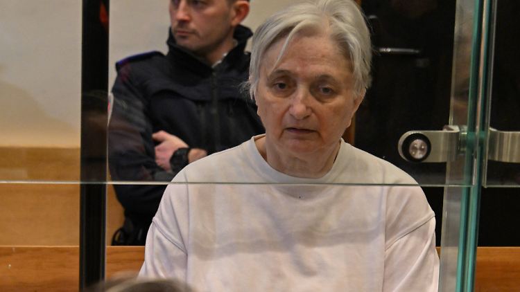 Monique Olivier half ihrem Mann, zahlreiche Mädchen zu entführen, zu vergewaltigen und zu töten.