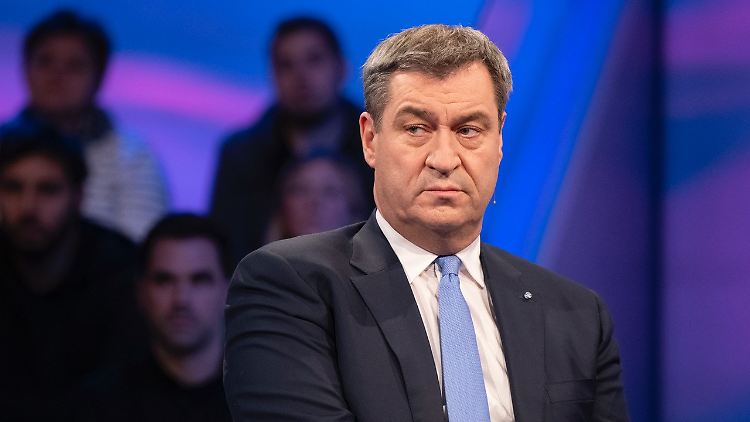 Söder nennt es seine Aufgabe, "ab und zu in Berlin nach dem Rechten zu sehen".