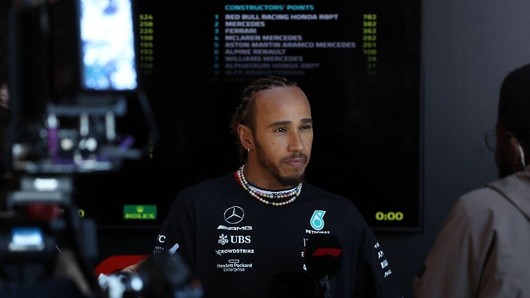 In seinen ersten 15 Formel-1-Saisons gewann Hamilton immer mindestens ein Rennen - seit Ende 2021 aber ist der Mercedes-Fahrer sieglos.